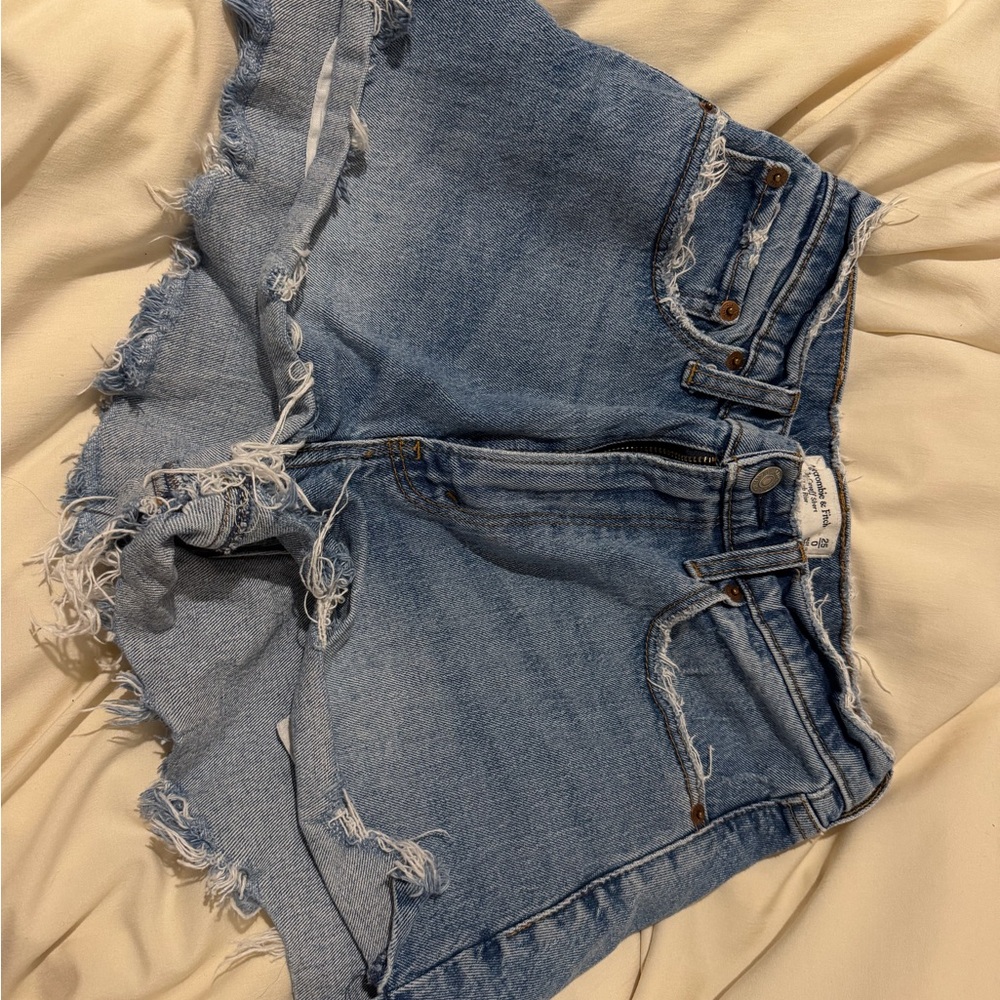 Abercrombie & Fitch cut off Shorts